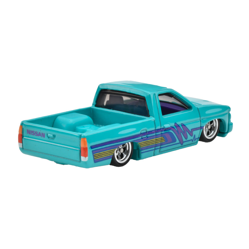 Hot wheels 1:64 1975 Datsun Sunny Truck (B120) & Custom '93 Nissan Hardbody (D21) HBL96-HRR78