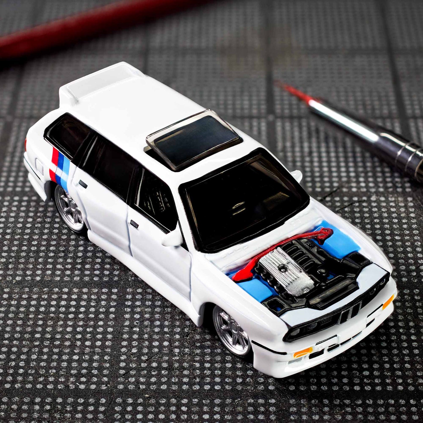Hot wheels 1:64 1990 BMW 318i Touring Elite 64-HNJ60