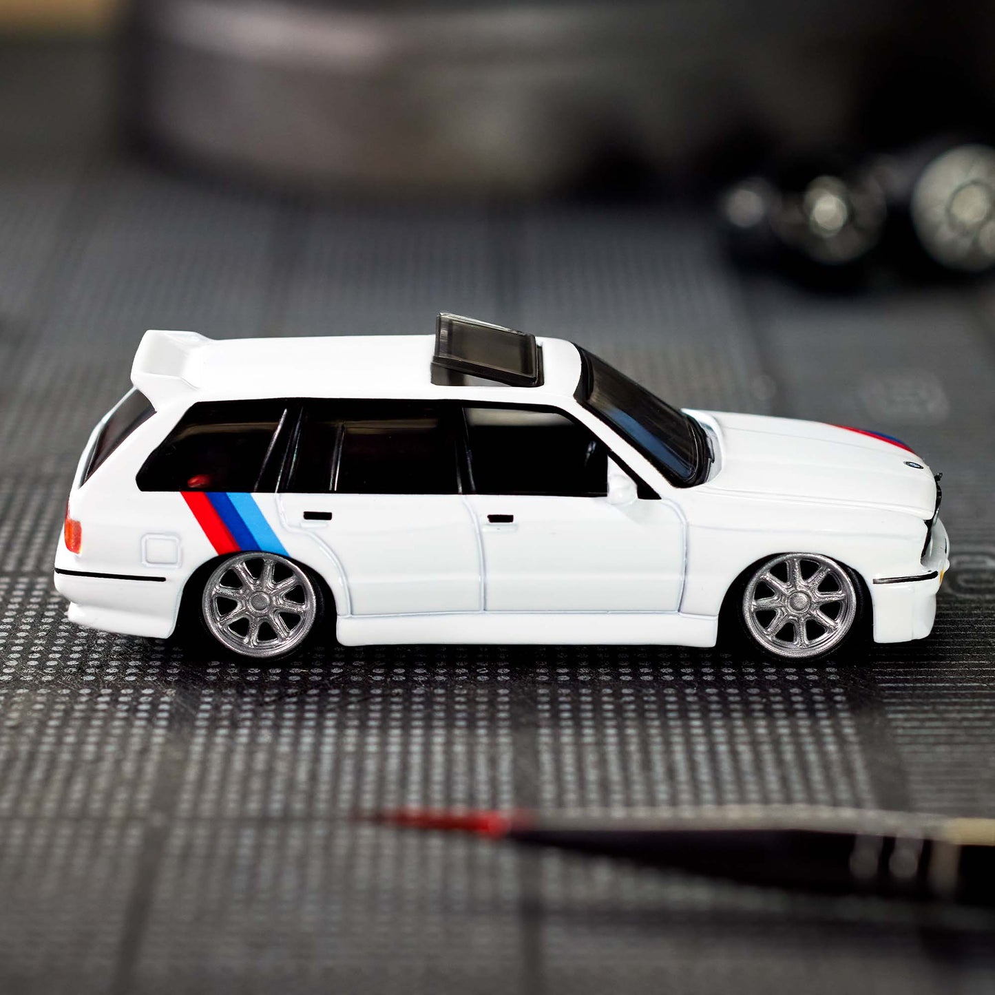 Hot wheels 1:64 1990 BMW 318i Touring Elite 64-HNJ60