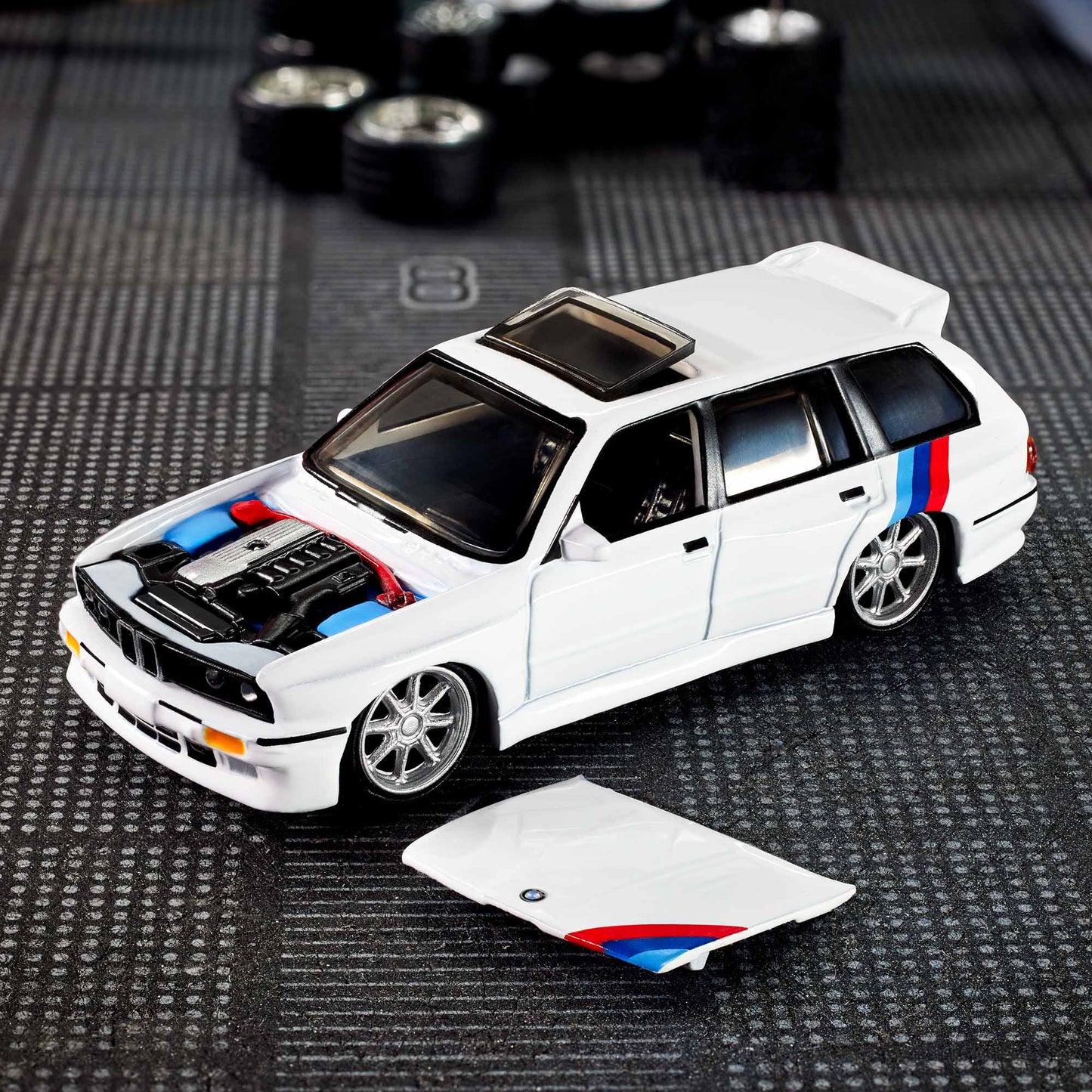 Hot wheels 1:64 1990 BMW 318i Touring Elite 64-HNJ60