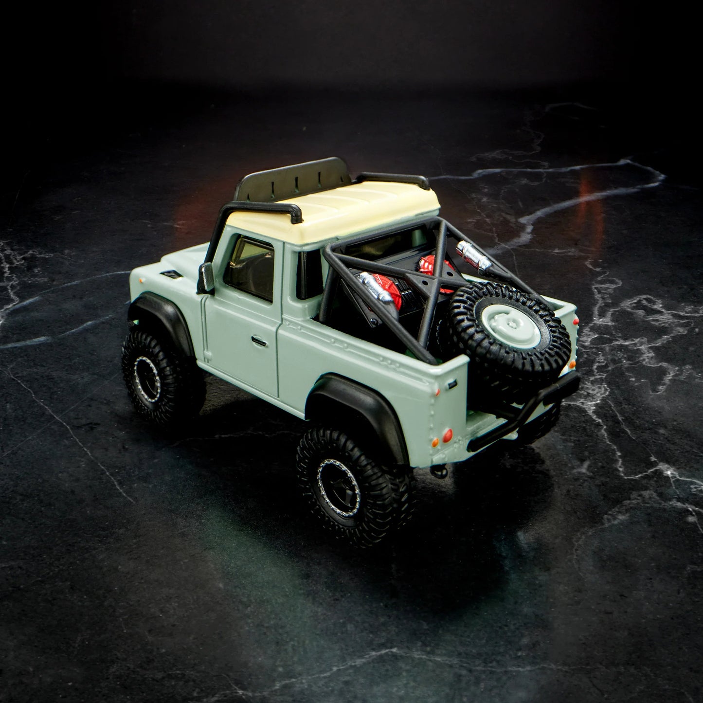 Hot wheels Land Rover Defender 90 Pickup Elite 64-HGW12
