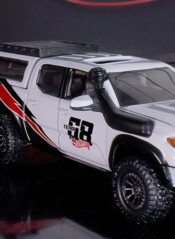 Hot wheels 17 Toyota Tacoma Elite 64-HNJ64