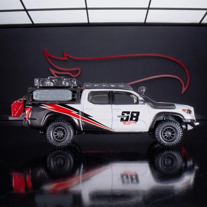 Hot wheels 17 Toyota Tacoma Elite 64-HNJ64