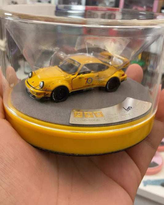 PGM 1:64 Modelo de coche fundido a presión del 70.º aniversario Edición limitada 