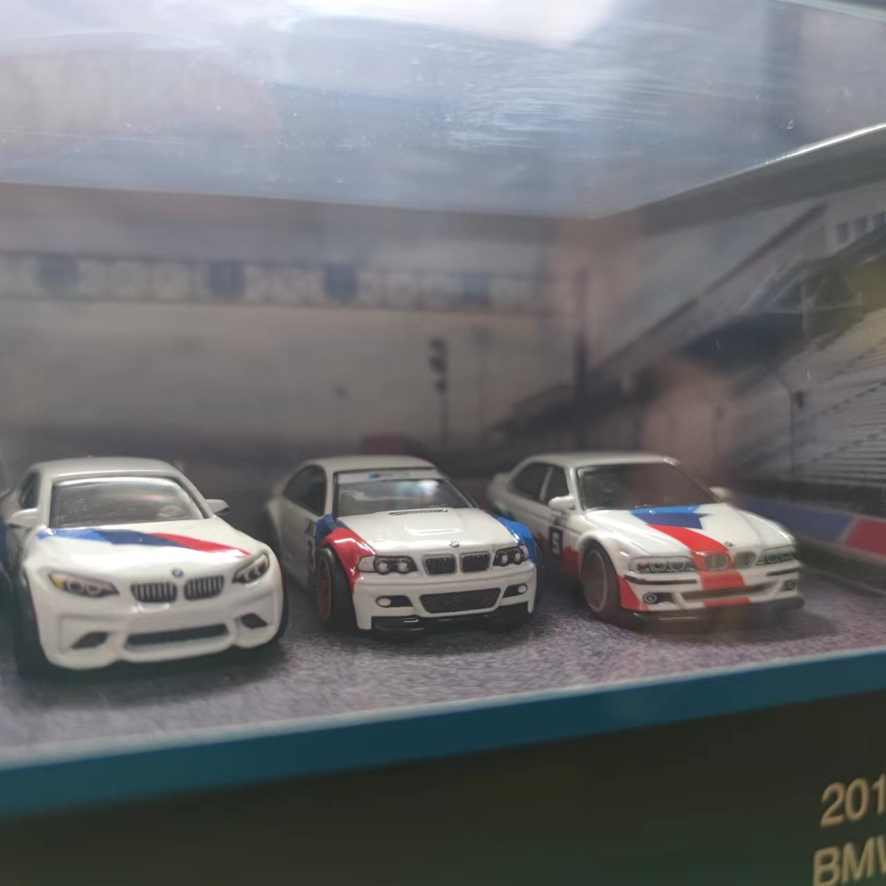 Hot wheels 1:64 FLEET FLYER+2016 BMW M2+BMW M3 E46+2001 BMW M5 E39 GMH39-HCR52
