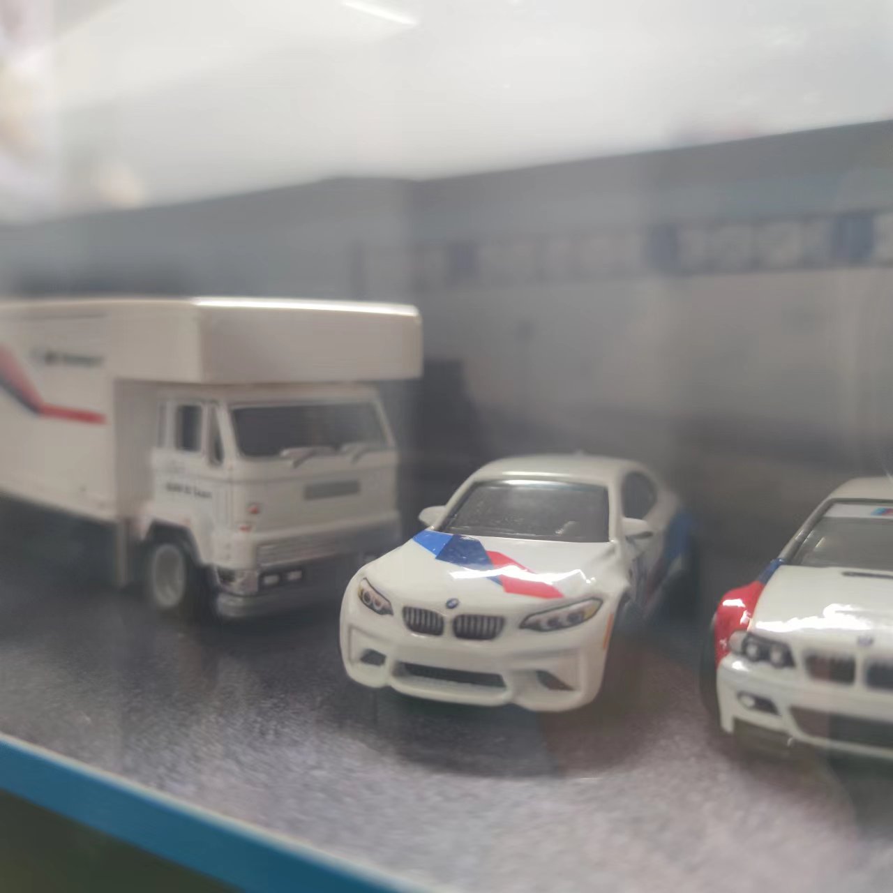 Hot wheels 1:64 FLEET FLYER+2016 BMW M2+BMW M3 E46+2001 BMW M5 E39 GMH39-HCR52
