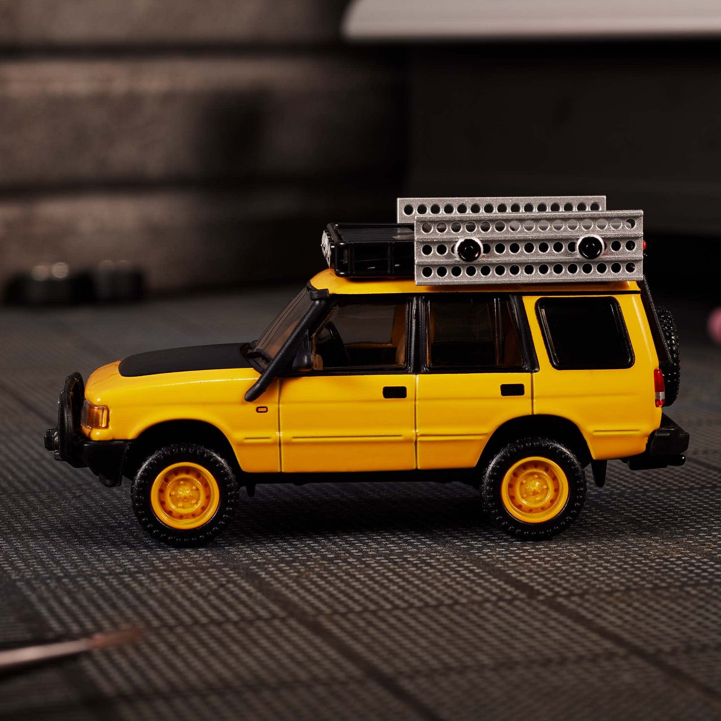 Hot wheels Mod Shop '94 Land Rover Discovery Elite 64-HNJ65
