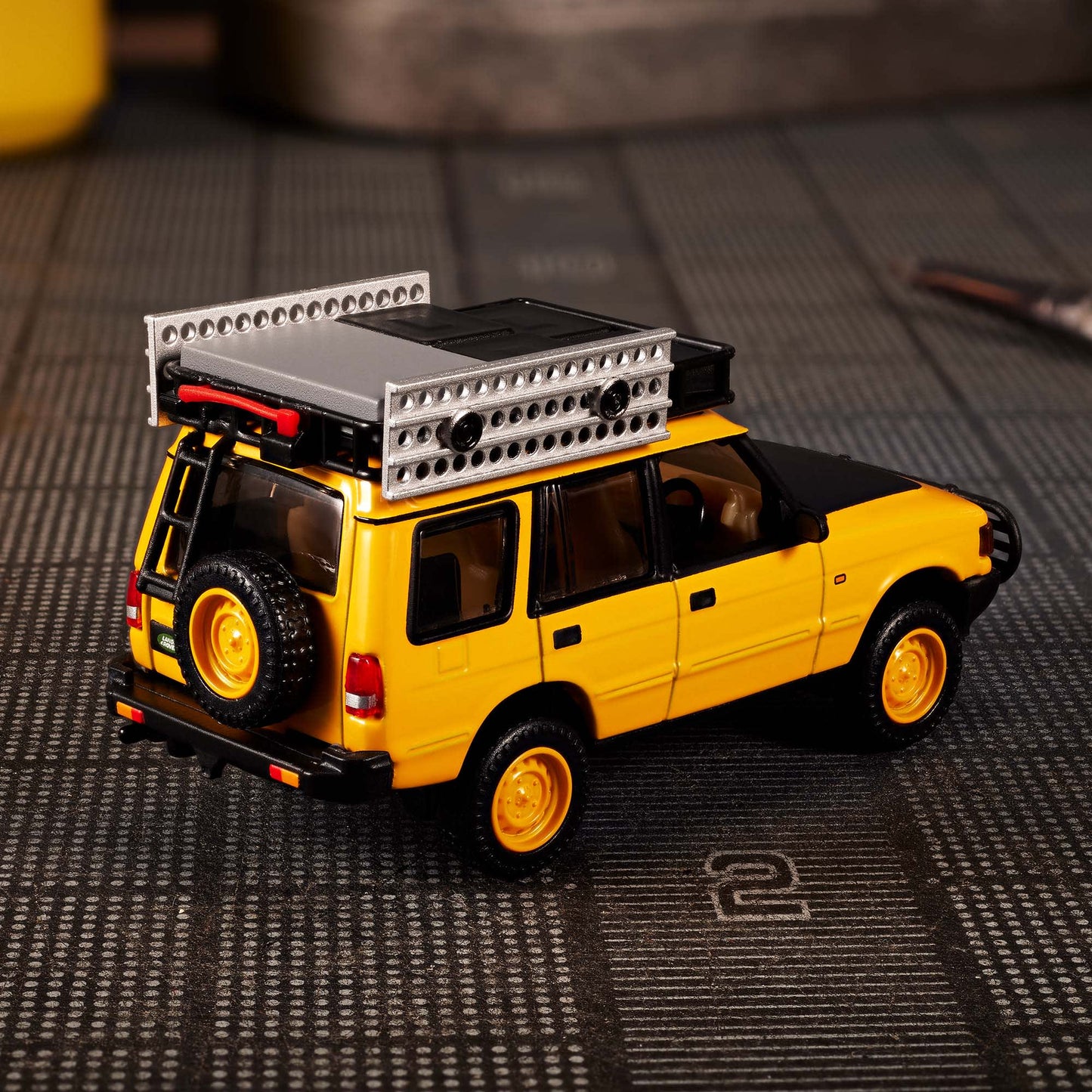 Hot wheels Mod Shop '94 Land Rover Discovery Elite 64-HNJ65