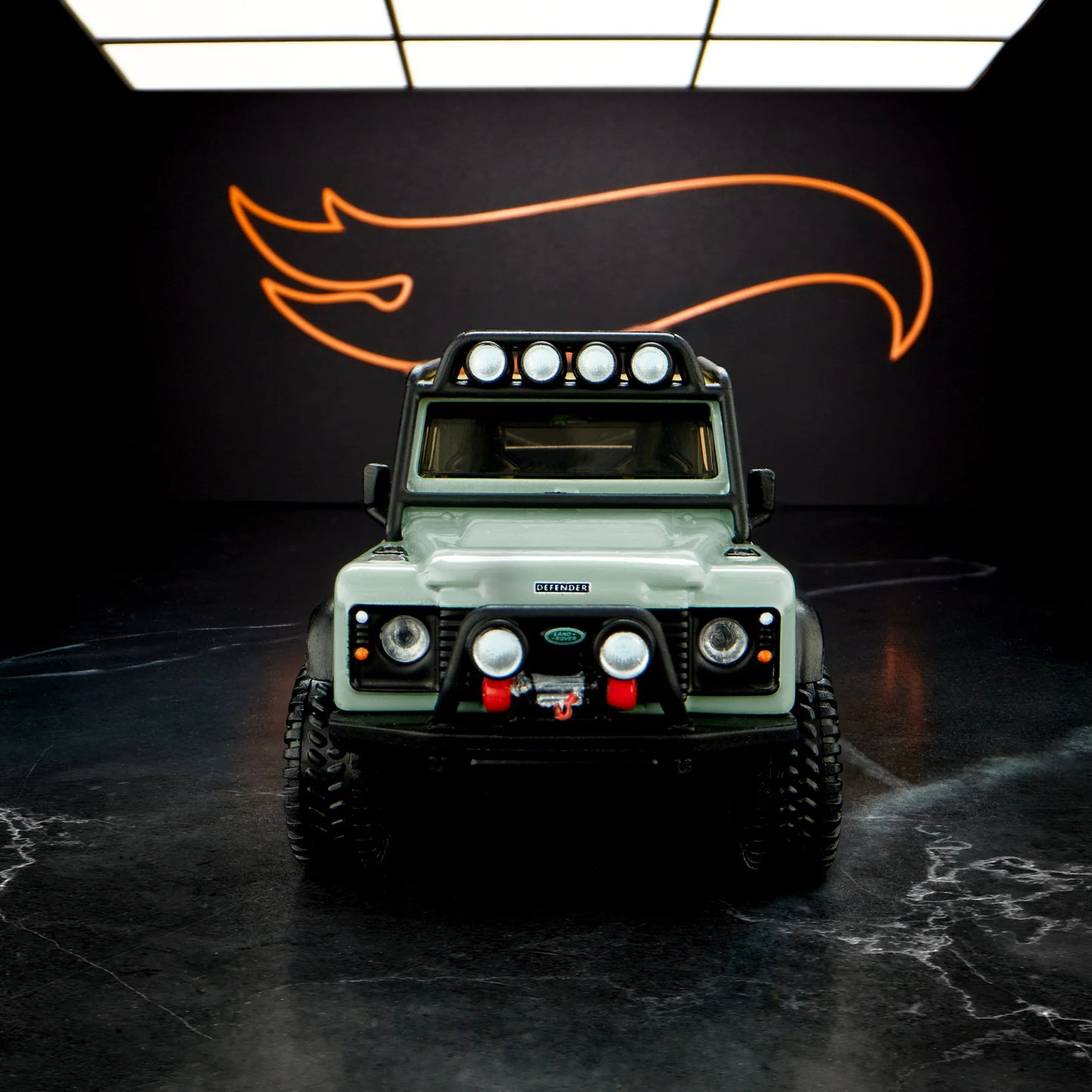 Hot wheels Land Rover Defender 90 Pickup Elite 64-HGW12