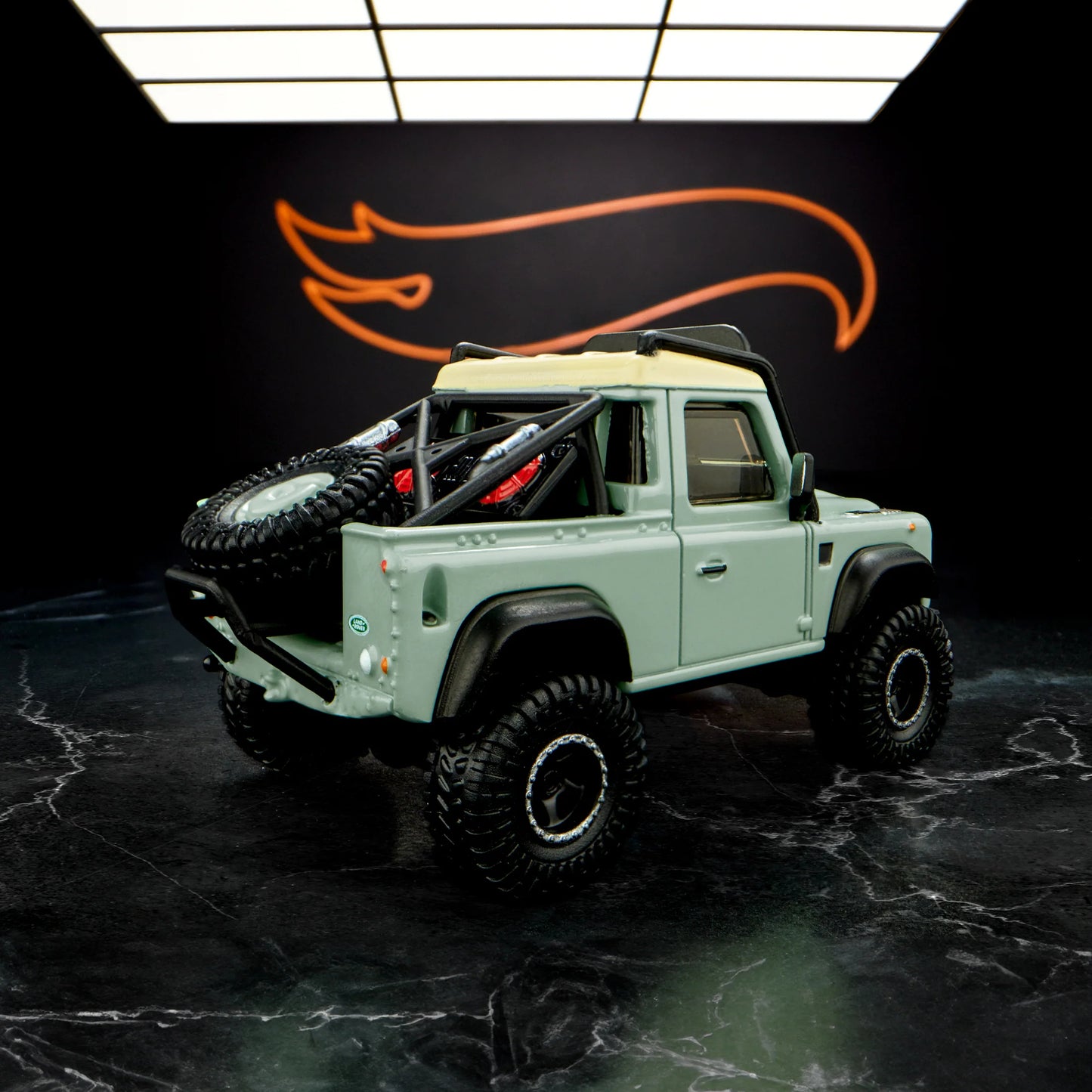 Hot wheels Land Rover Defender 90 Pickup Elite 64-HGW12